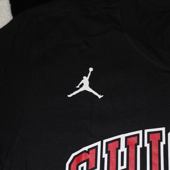 Chicago Bulls Jordan Brand Wordmark Statement Edition T-Shirt - Black - Picture 5 of 9